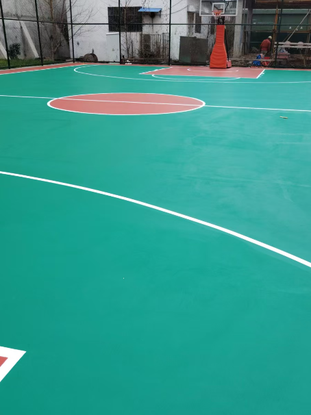 肇源 球场长期使用易出现地面开裂